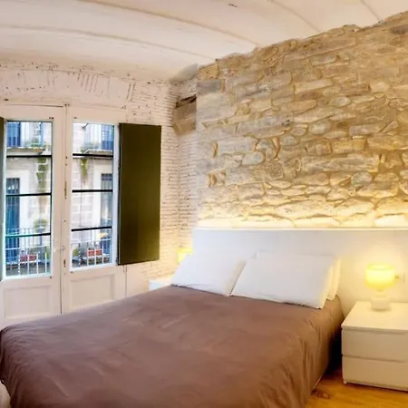 Old Town Spain Nuna *